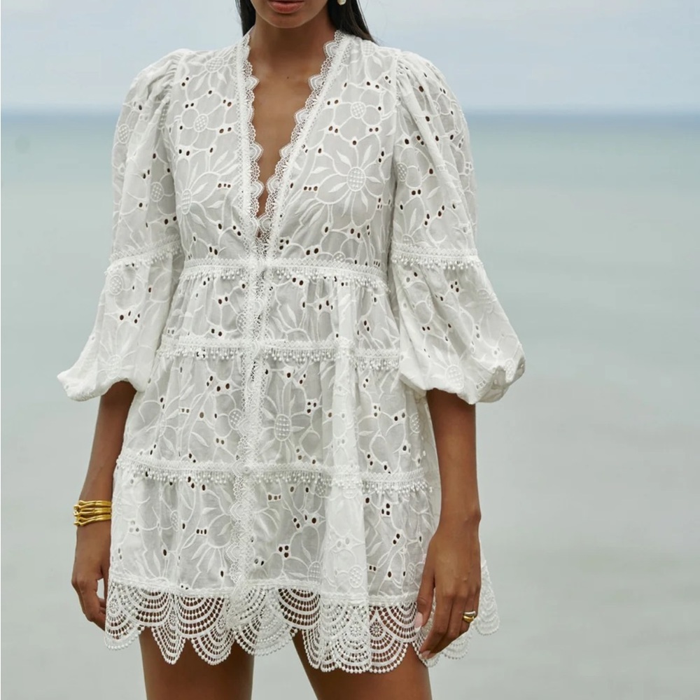 Waimari Pueblito White Lace Dress
